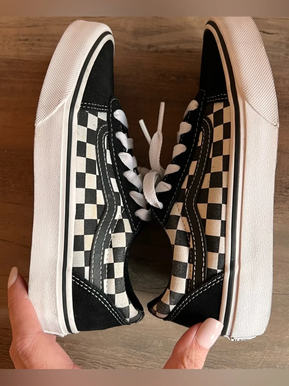 Vans - Picture 4 of 7